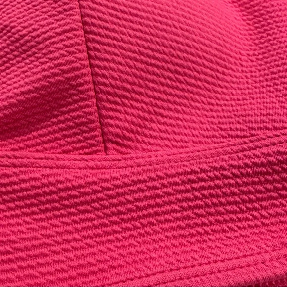 NWT Old Navy Ribbed Textured Hot Pink Plunge Bikini Top Women's Medium Padding - Picture 5 of 9
